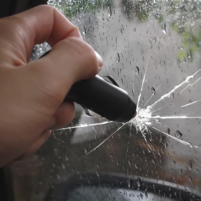 V11 Light-up GPS Car Tracker